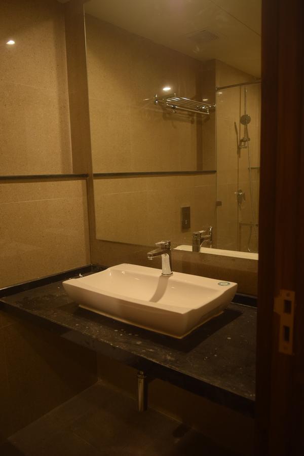 Hotel Avalon Inn Ambikapur Buitenkant foto