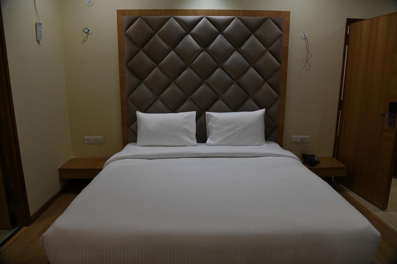 Hotel Avalon Inn Ambikapur Buitenkant foto