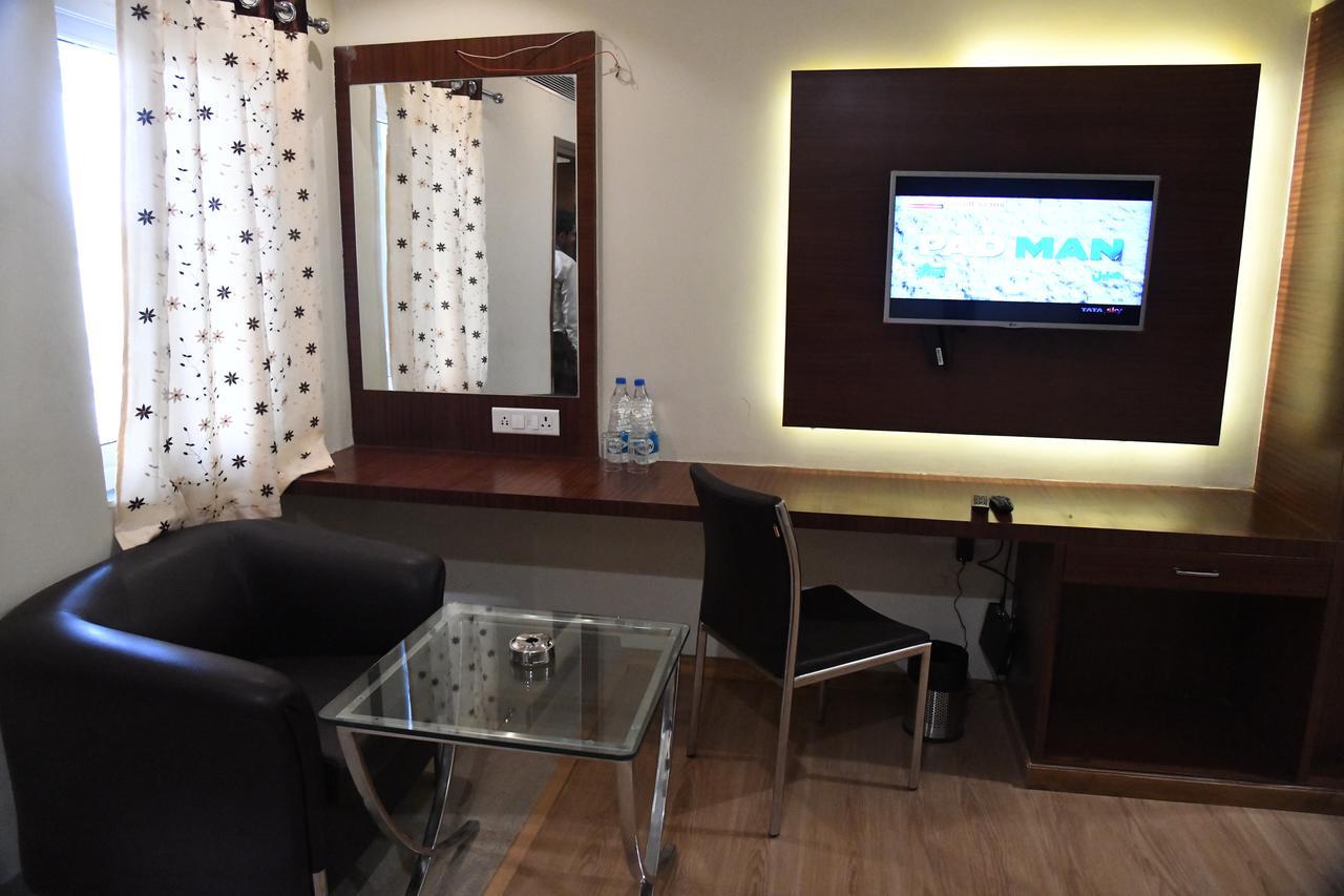 Hotel Avalon Inn Ambikapur Buitenkant foto